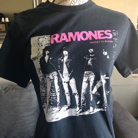 Gildan | Shirts | Ramones Rocket To 